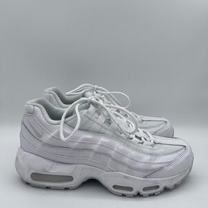 NIKE AIR MAX 95 RECRAFT (GS) "TRIPLE WHITE" SZ 7Y-WOMENS SZ 8.5 [CJ3906-100]